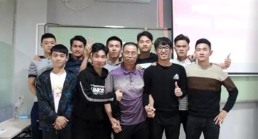 ��Ա��ʦ�Ŷ�